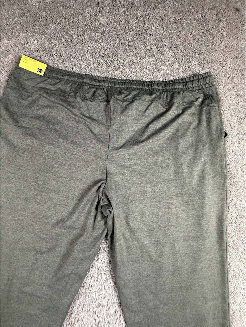 NWT All In Motion Men’s Joggers Size XXL Green Zip Pockets - Picture 9 of 10